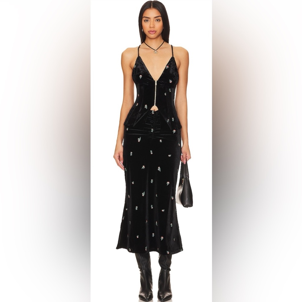 WeWoreWhat Embroidered Velvet Ruched Midi Skirt NWT Size M